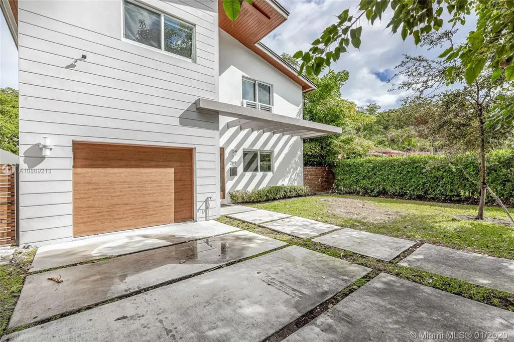 269 SW 19th Road Miami FL 33129