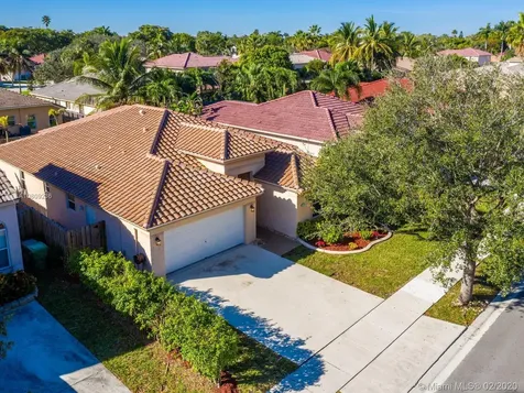 13742 N Garden Cove Circle Davie FL 33325
