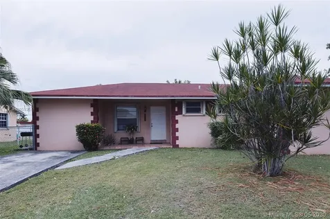 10213 SW 169th Terrace Miami FL 33157