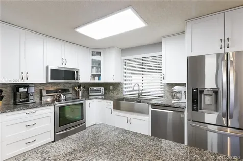 1964 Sacramento Weston FL 33326