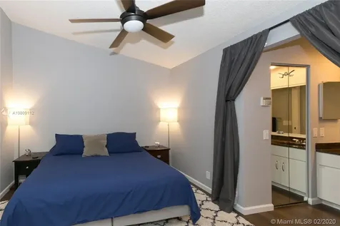 1964 Sacramento Weston FL 33326