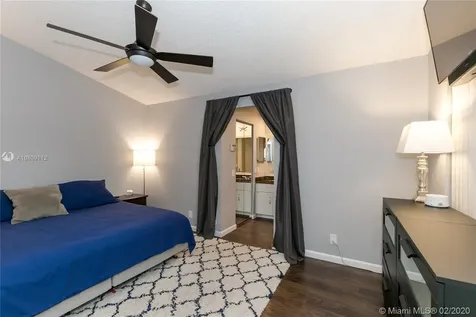 1964 Sacramento Weston FL 33326