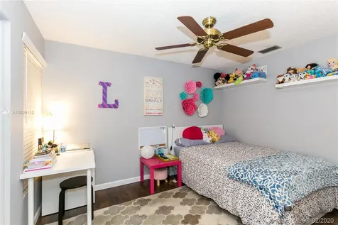 1964 Sacramento Weston FL 33326