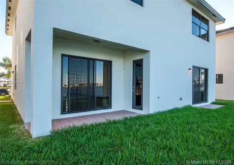 8823 NW 155 Terrace Miami Lakes FL 33018
