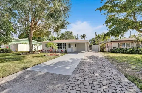 320 NW 39th Street Oakland Park FL 33309