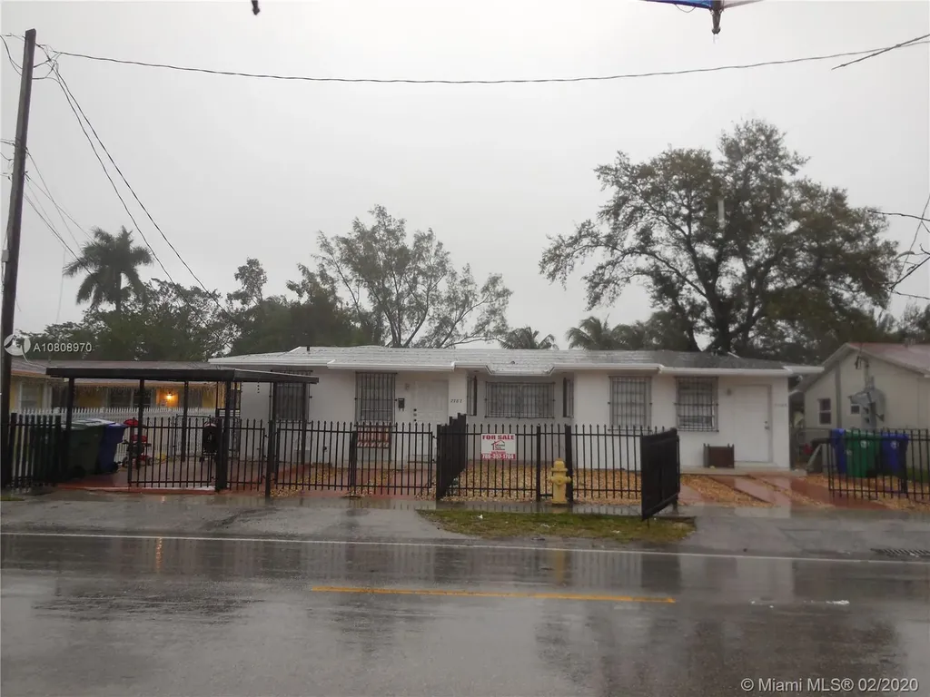 2785 NW 11th Street Miami FL 33125