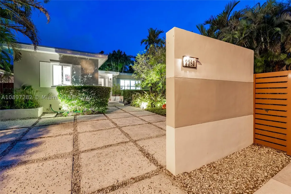 2250 SW 23rd Terrace Miami FL 33145