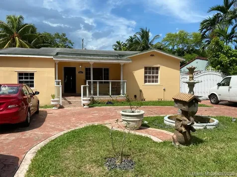 2041 NW South River Drive Miami FL 33125