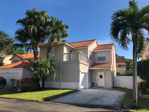 3275 N 36th Avenue Hollywood FL 33021