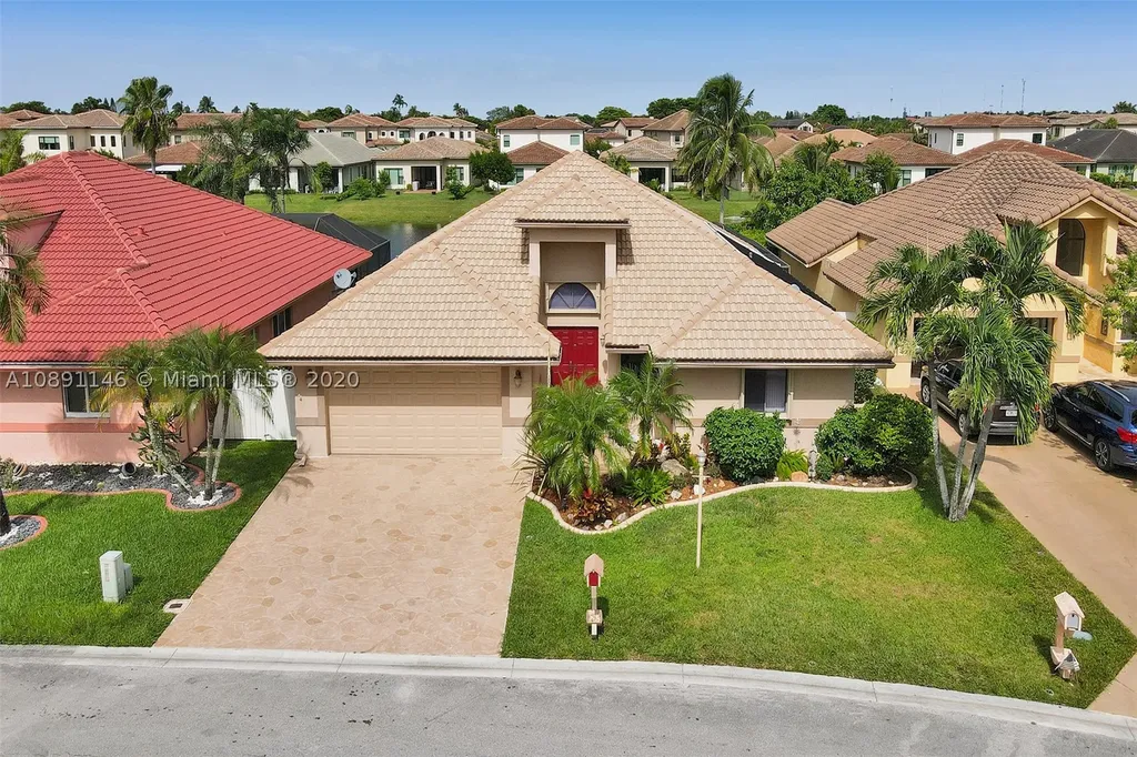 1141 SW 115th Avenue Pembroke Pines FL 33025