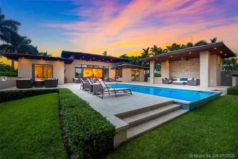 919 S Southlake Drive Hollywood FL 33019