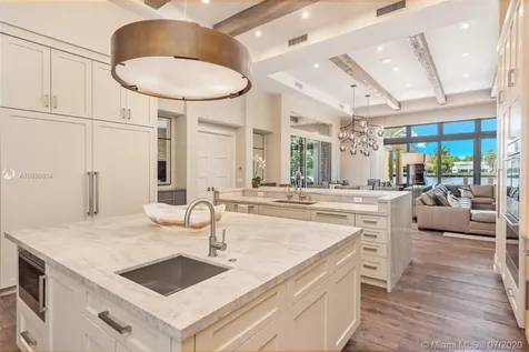 919 S Southlake Drive Hollywood FL 33019