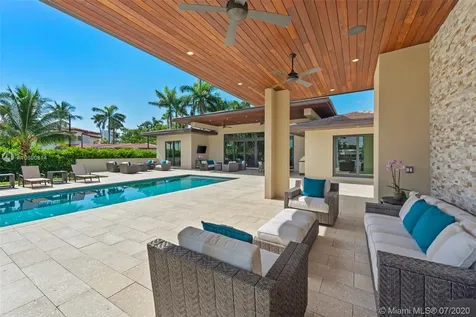 919 S Southlake Drive Hollywood FL 33019