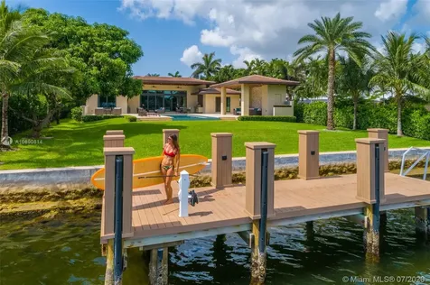 919 S Southlake Drive Hollywood FL 33019