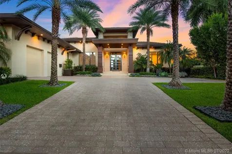 919 S Southlake Drive Hollywood FL 33019