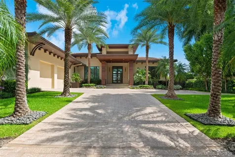 919 S Southlake Drive Hollywood FL 33019