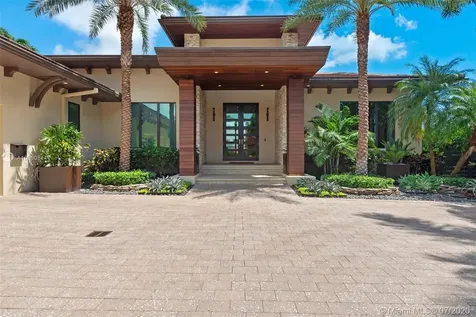 919 S Southlake Drive Hollywood FL 33019