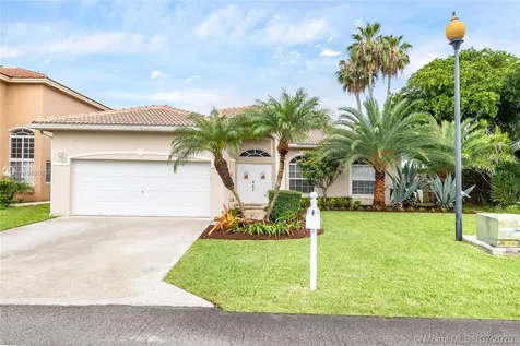 570 SE 28th Lane Homestead FL 33033