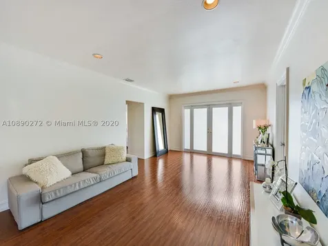 725 Benevento Avenue Coral Gables FL 33146