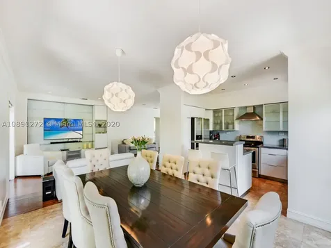 725 Benevento Avenue Coral Gables FL 33146