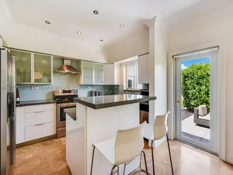 725 Benevento Avenue Coral Gables FL 33146