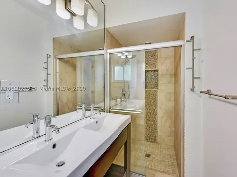 725 Benevento Avenue Coral Gables FL 33146