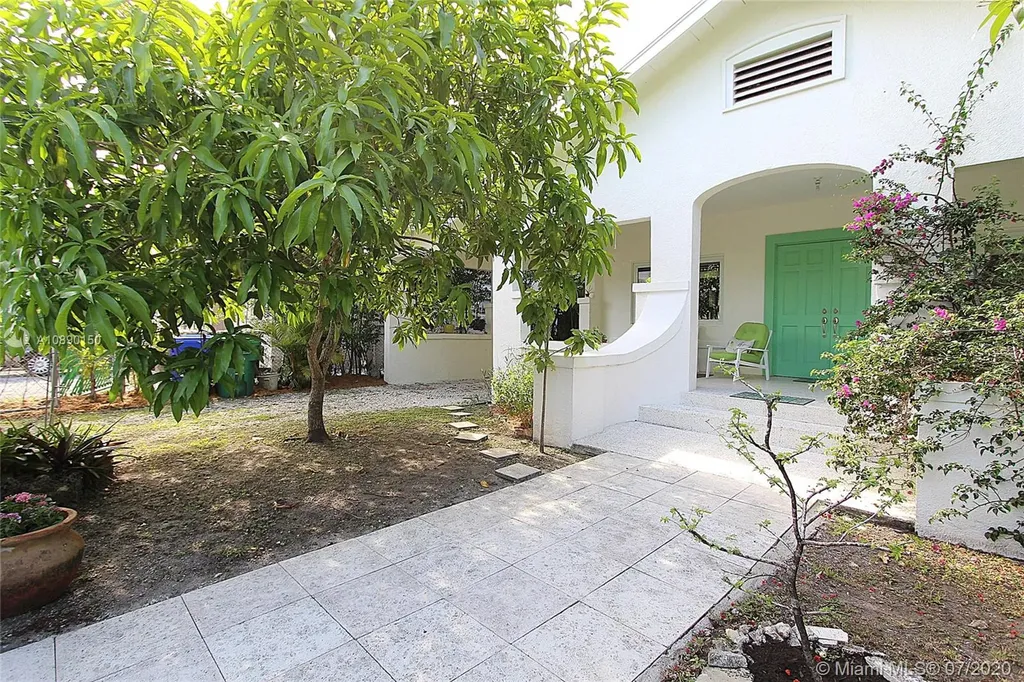 1629 SW 12th Street Miami FL 33135