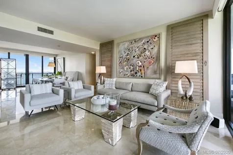 1000 Venetian Way Miami FL 33139