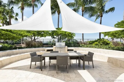 1000 Venetian Way Miami FL 33139