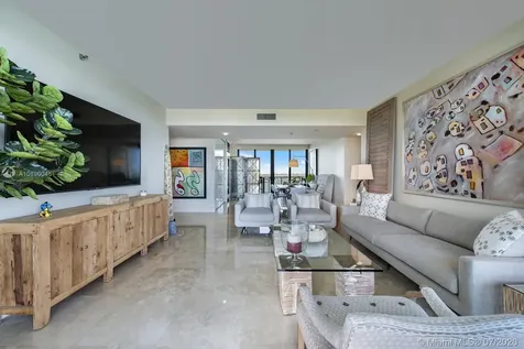 1000 Venetian Way Miami FL 33139