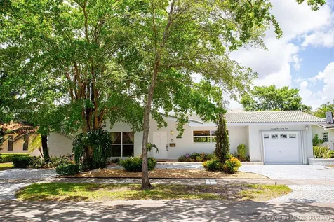 7323 Loch Ness Drive Miami Lakes FL 33014