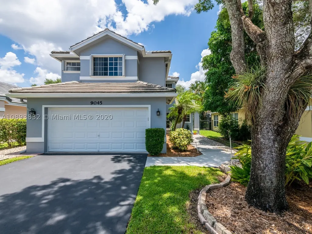 9045 Lake Park Circle S Davie FL 33328