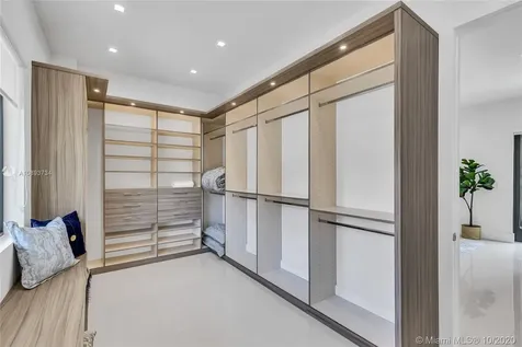 427 Amalfi Avenue Coral Gables FL 33146