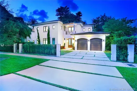 427 Amalfi Avenue Coral Gables FL 33146