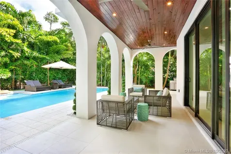 427 Amalfi Avenue Coral Gables FL 33146