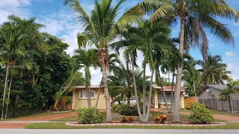 2803 Cleveland Street Hollywood FL 33020