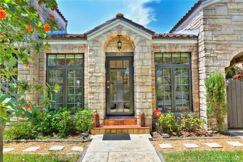 1829 SW 11th Terrace Miami FL 33135