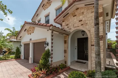 10490 NW 69th Terrace Doral FL 33178