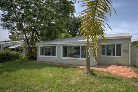 1571 NE 176th Street North Miami Beach FL 33162