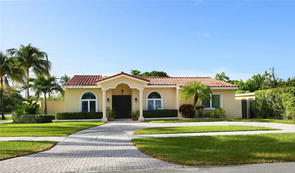 7485 SW 30th Terrace Miami FL 33155