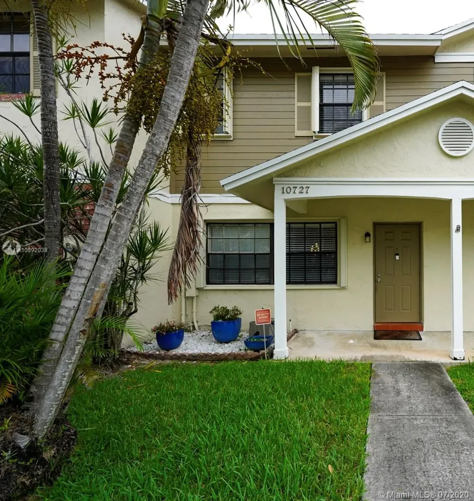 10727 NW 10th Street Pembroke Pines FL 33026