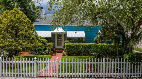 4241 SW 15th Street Miami FL 33134