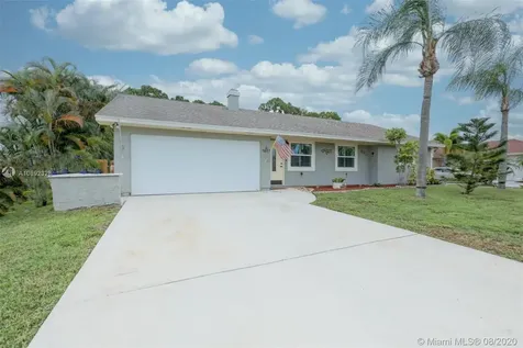 1611 SE Mariner Lane Port St. Lucie FL 34983
