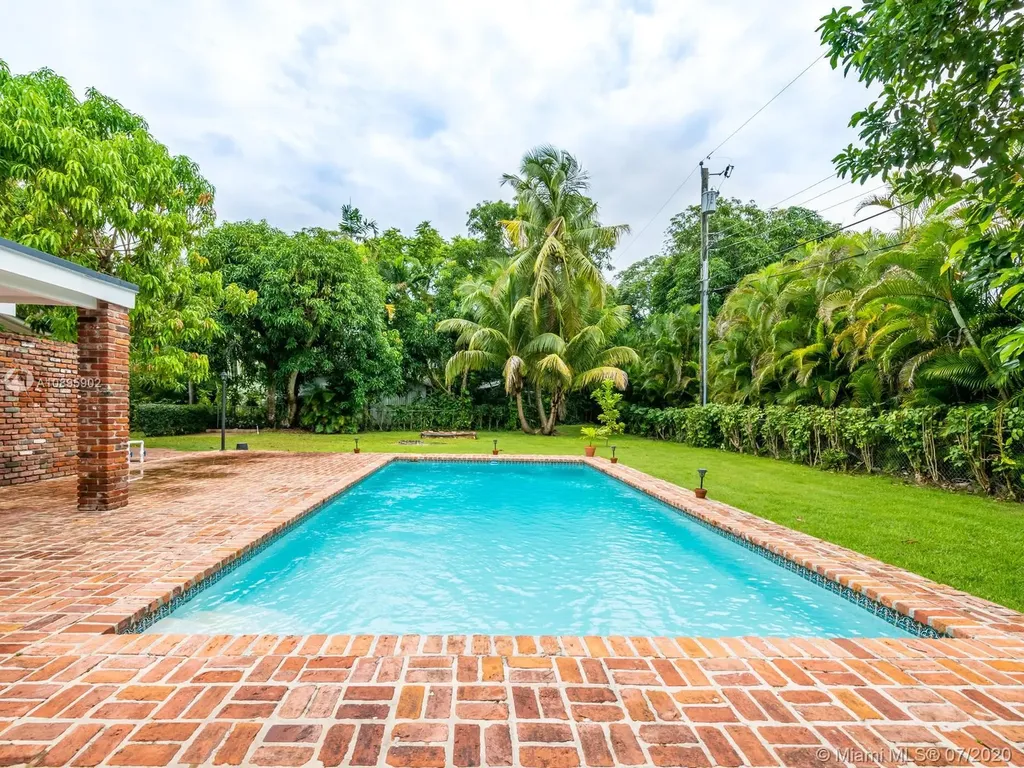 15315 SW 82nd Court Palmetto Bay FL 33157