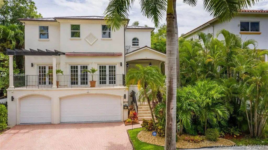 3515 E Fairview Street Coconut Grove FL 33133