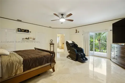 3515 E Fairview Street Coconut Grove FL 33133