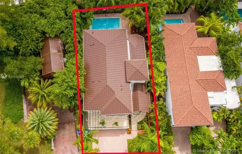 3515 E Fairview Street Coconut Grove FL 33133