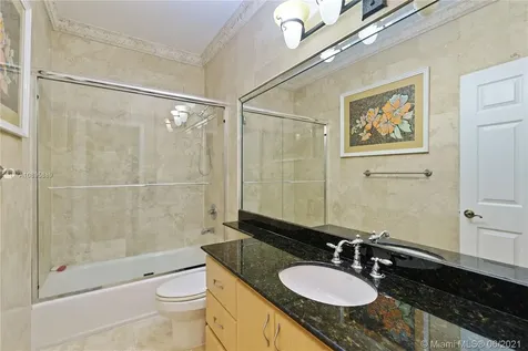 3515 E Fairview Street Coconut Grove FL 33133