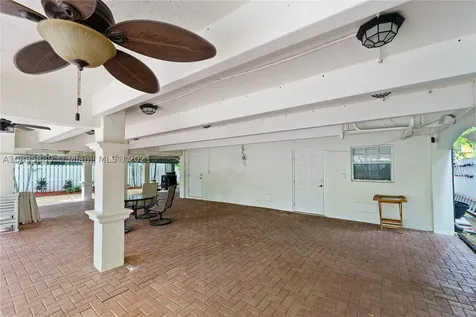 3515 E Fairview Street Coconut Grove FL 33133