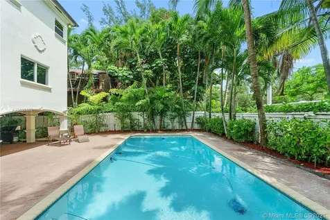 3515 E Fairview Street Coconut Grove FL 33133